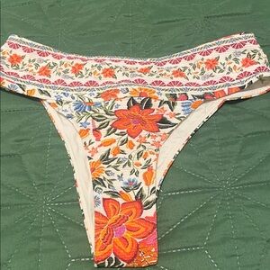NWT Farm Rio Bloom Garden bikini bottoms size xs